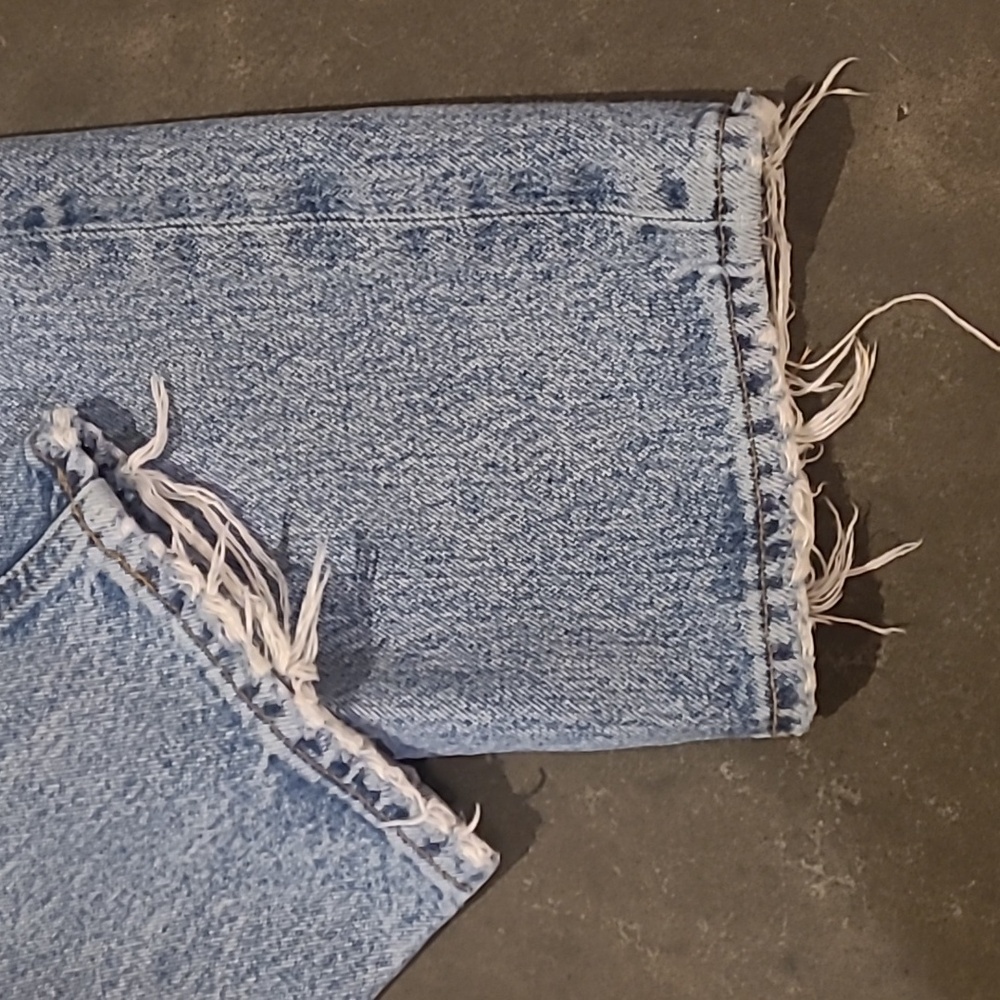 AGOLDE 90s MID RISE DISTRESSED JEANS KNEE RIP - Picture 7 of 10